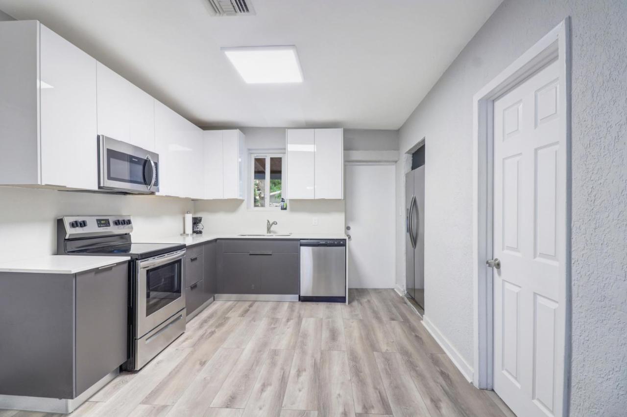 מיראמר Spacious And Luxurious Home Centrally Located Between Miami And Ft. Lauderdale מראה חיצוני תמונה